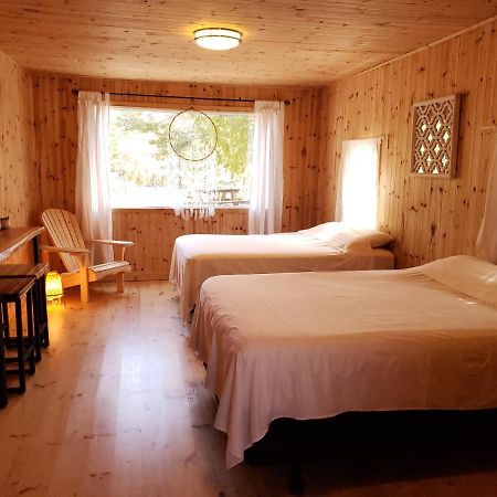 New Buddha Bing Unique Experience Cottage And Cabins Tobermory Exterior photo