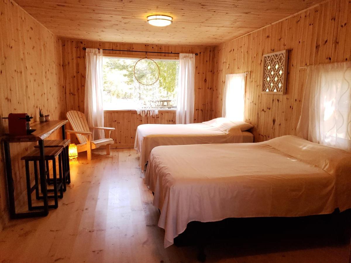New Buddha Bing Unique Experience Cottage And Cabins Tobermory Exterior photo